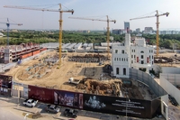 Espana Condo Resort - construction review