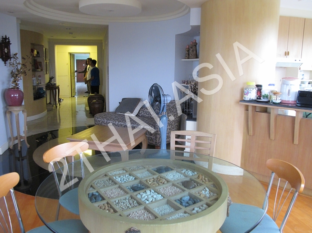 Krisda Golden Condotel , Pattaya, Na-Jomtien - photo, price, location map