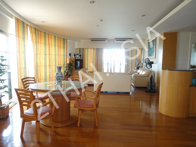 Krisda Golden Condotel , Pattaya, Na-Jomtien - photo, price, location map