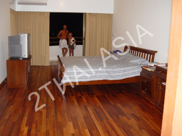 Krisda Golden Condotel , Pattaya, Na-Jomtien - photo, price, location map