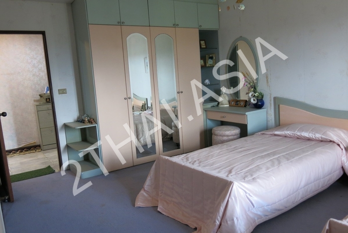 Krisda Golden Condotel , Pattaya, Na-Jomtien - photo, price, location map