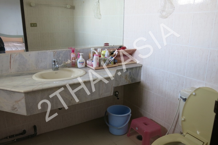 Krisda Golden Condotel , Pattaya, Na-Jomtien - photo, price, location map