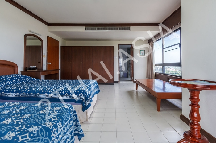 Ocean Marina Yacht Club, Pattaya, Na-Jomtien - photo, price, location map