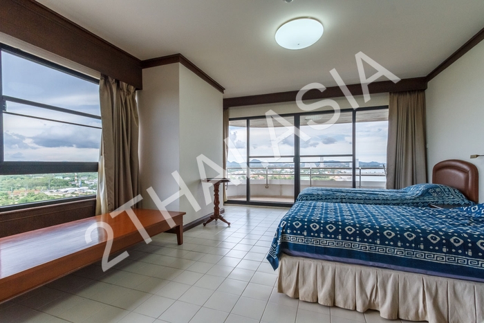Ocean Marina Yacht Club, Pattaya, Na-Jomtien - photo, price, location map