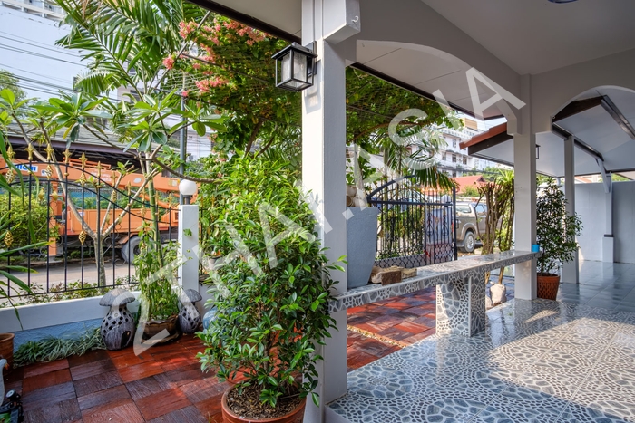 Royal Park Village, Pattaya, Jomtien - photo, price, location map